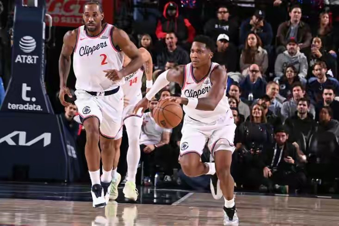 洛杉矶快船逆袭季后赛边缘：伦纳德爆发+交易补