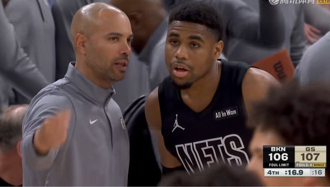 篮网故意输球遭质疑 球员奇葩操作引争议