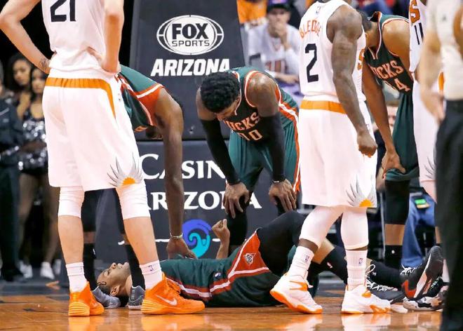 贾巴里帕克伤病毁掉巅峰生涯