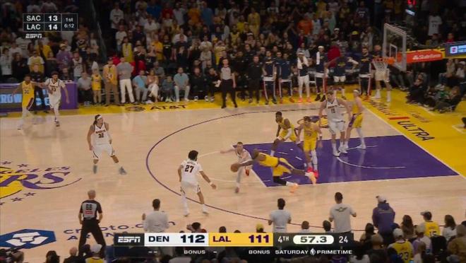 里夫斯加时赛32+6+7助湖人逆转掘金 湖人拟5年2.